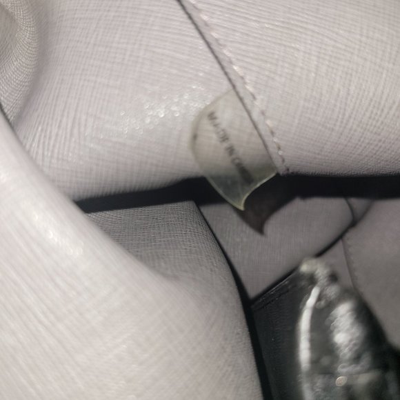 Minimalist Michael Kors Eva Coated Tote Handbag - Picture 5 of 14